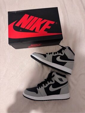 Nike Air Jordan 1 High OG — Black & Grey